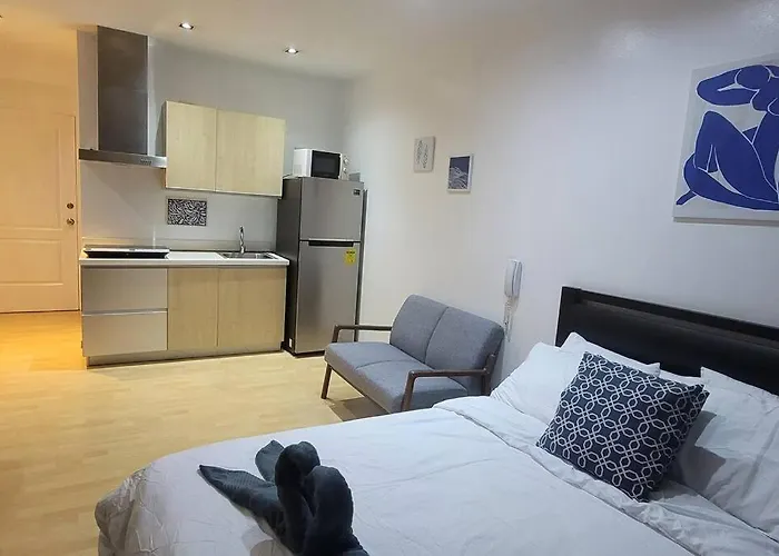 Apartment Gramercy / 55th F / Amazing View / Wi-fi / Peaceful Manila